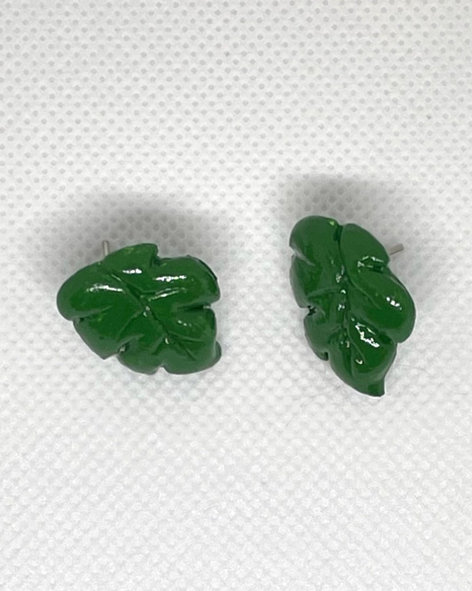 Variegated Leaf Studs: Forest green