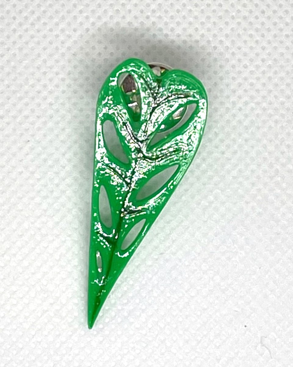 Green Leaf Pins: Arrowhead shimmer