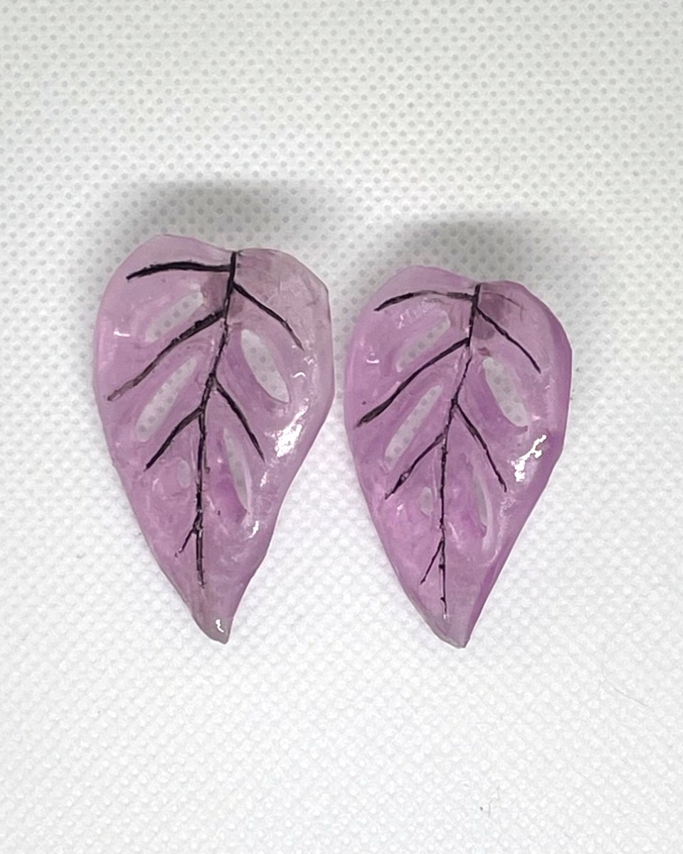 Resin Leaf Drop Earrings: Lilac veined leaf