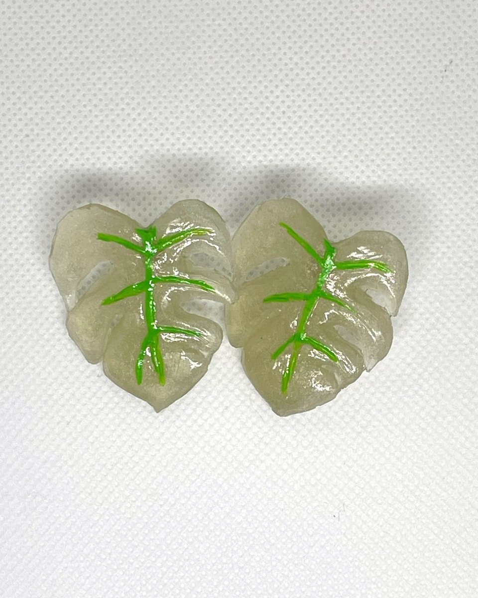 Resin Leaf Drop Earrings: Small olive monstera
